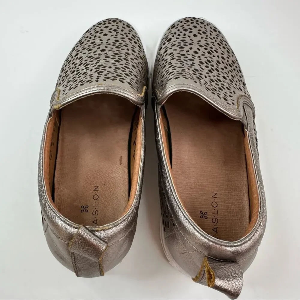 CASLON Eden 2 Perforated Platform Metallic Leather Sneaker Women’s Size 8.5